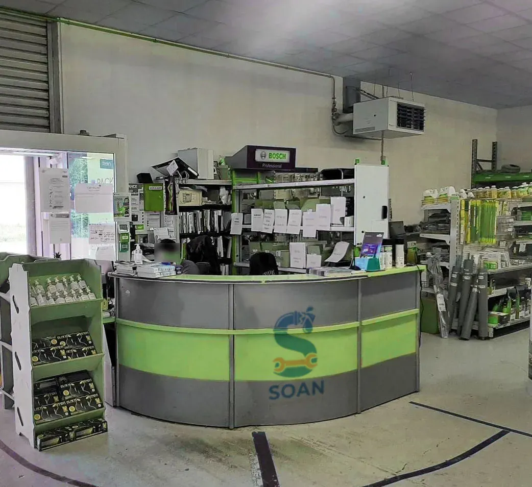 Devanture de la boutique du plombier Soan à Villebon-sur-Yvette